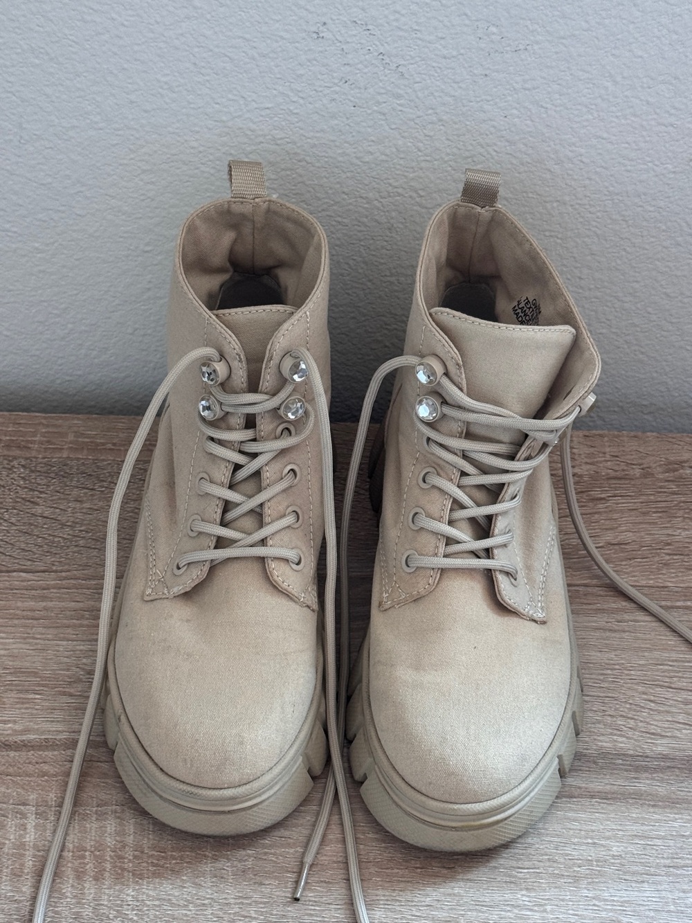 GUESS Beige Canvas Chunky Combat Ankle Boots Size 8